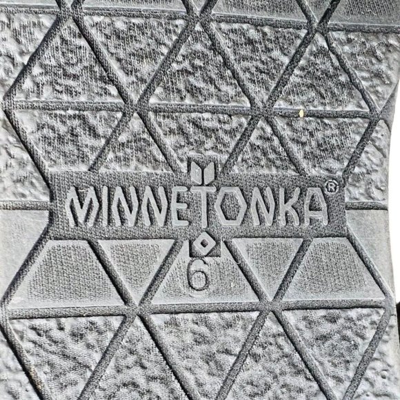 Minnetonka Chunky Sweater Knit Sheepskin Leather & Wool Women's Boots Black sz.6 - Picture 11 of 12